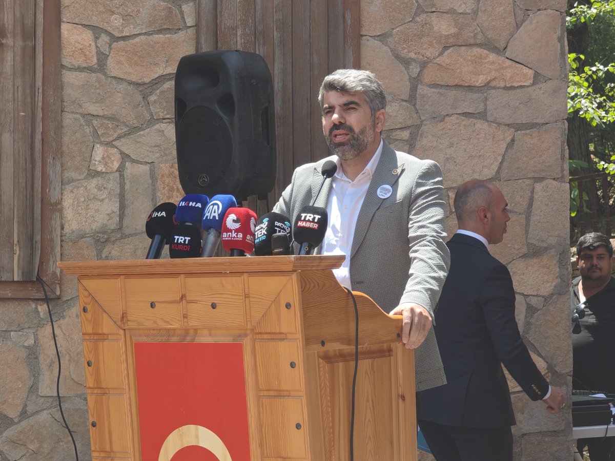 FarukDinc_'s tweet photo. 33 canımızın hunharca katledildiği Başbağlar Katliamı’nın üzerinden 32 yıl geçti…
Bugün Başbağlar’dayız. Şehitlerimizi rahmetle, minnetle ve dualarla anıyoruz.
Mekanları cennet, makamları ali olsun.
#BaşbağlarıUnutmadık https://t.co/6sf1LfQUPN