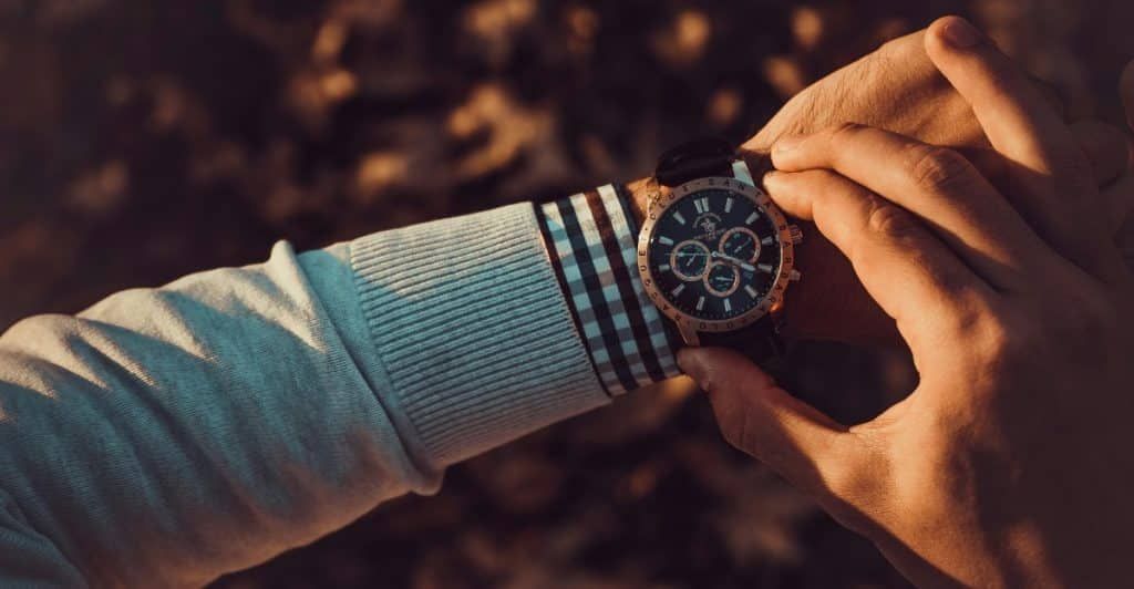 Find the perfect watch that fits and flatters smaller wristshttps://www.themodestman.com/best-watches-for-small-wrists/