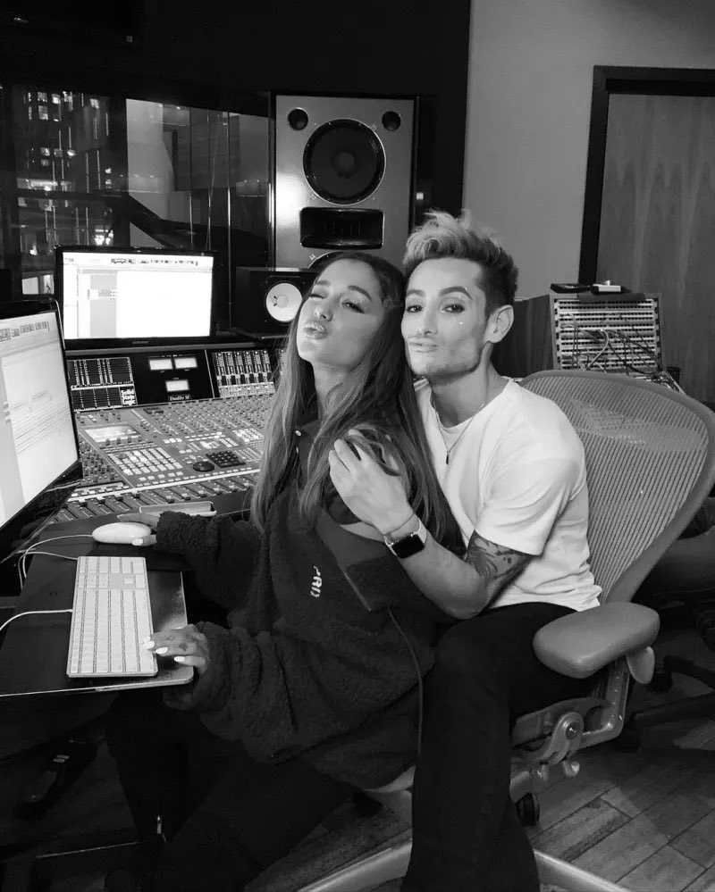 BuzzingPop's tweet image. Frankie Grande when asked about a possible collab with his sister Ariana: 

“It’s possible […] I think you’ll find out soon.”