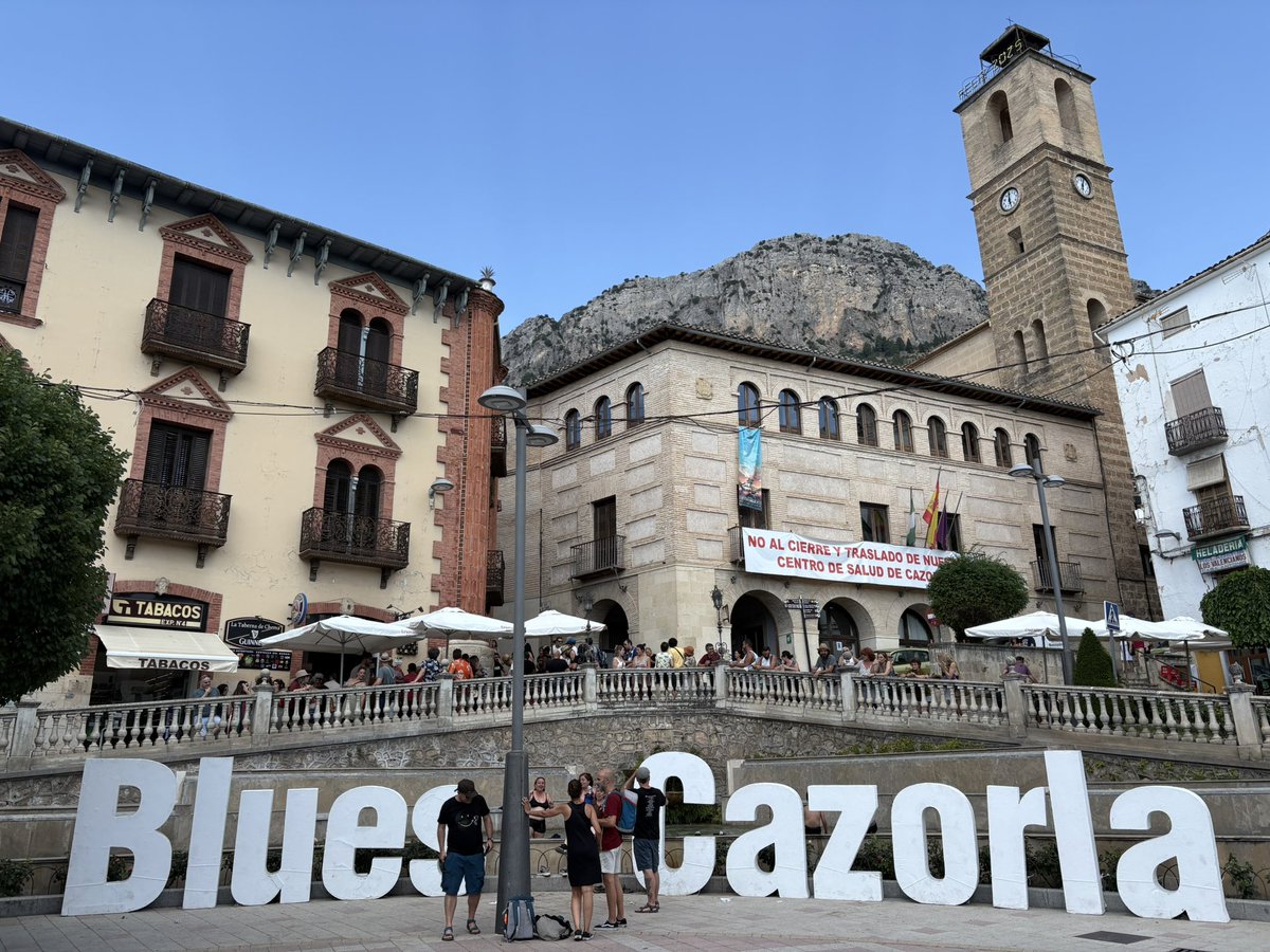 FernandoPiquer's tweet image. Gracias a los fans de @MovistarKOI en Cazorla que os habéis acercado a saludarme durante el festival de Blues. He flipado la cantidad de seguidores que hay por aquí ❤️