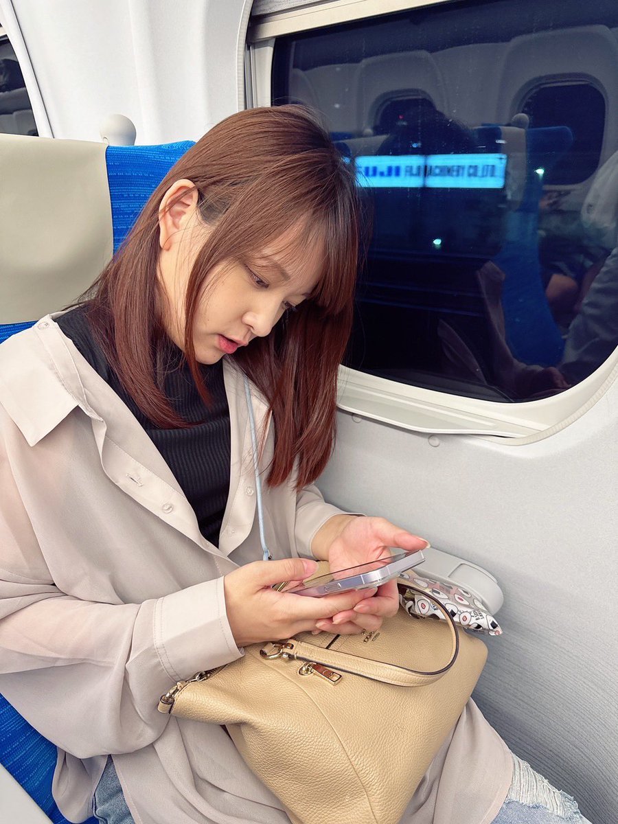 archeabeco's tweet photo. イベントを全力で楽しんだとは思えないレベルの顔で草
(めちゃくちゃ楽しかったんよ)
(自分の時思い出したり) https://t.co/ZhOzEmkC8T