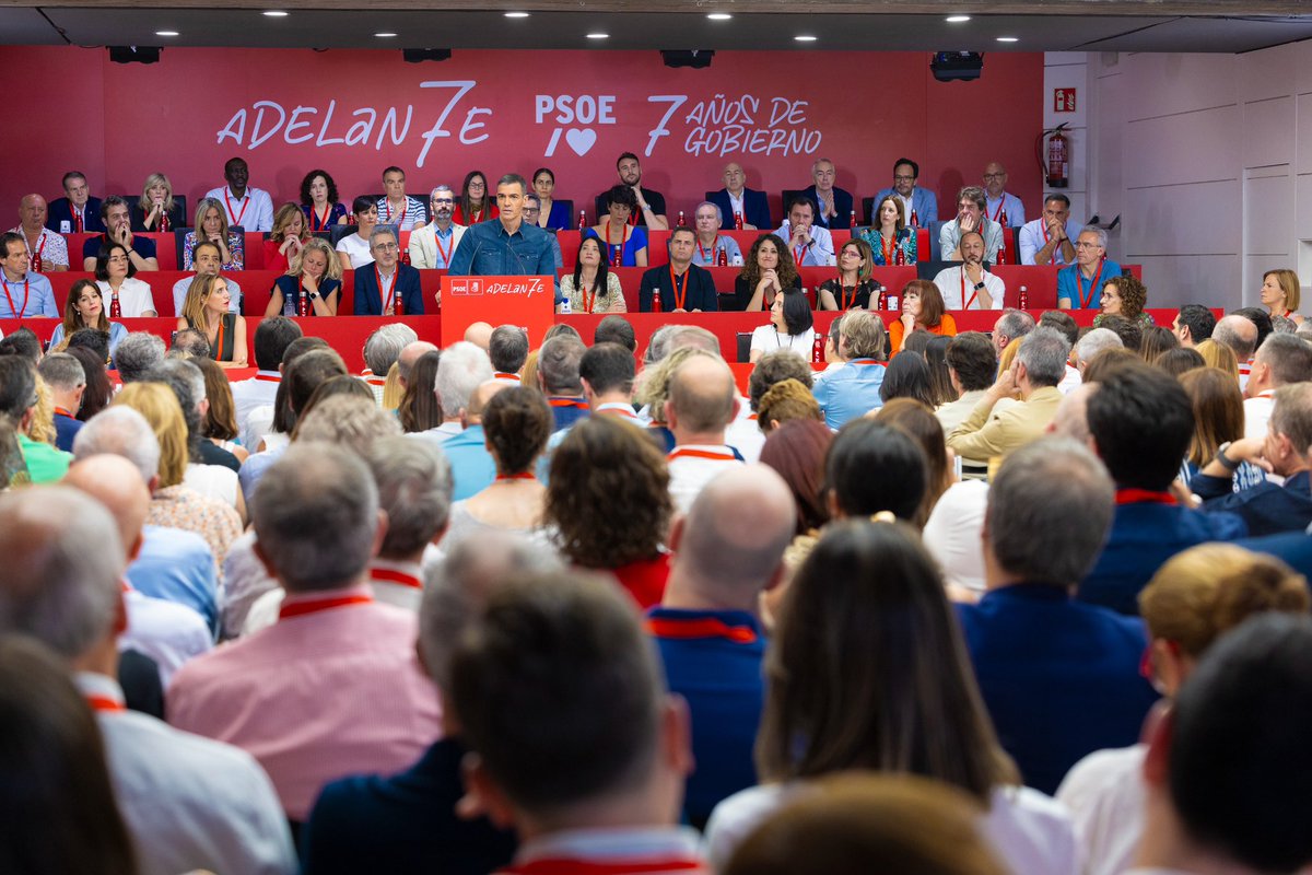 🔴El <a href="/psoealcorcon/">PSOE Alcorcón ♥️🏳️‍🌈</a> ha estado presente en una reunión transcendental del Comite federal del <a href="/PSOE/">PSOE</a> y donde <a href="/CandeTesta/">Candelaria Testa</a> ha sido Vicepresidenta de la mesa.
Nuestro apoyo a las medidas que nos fortalecerán. 
Somos un partido ejemplar de personas honradas, honestas e íntegras.
