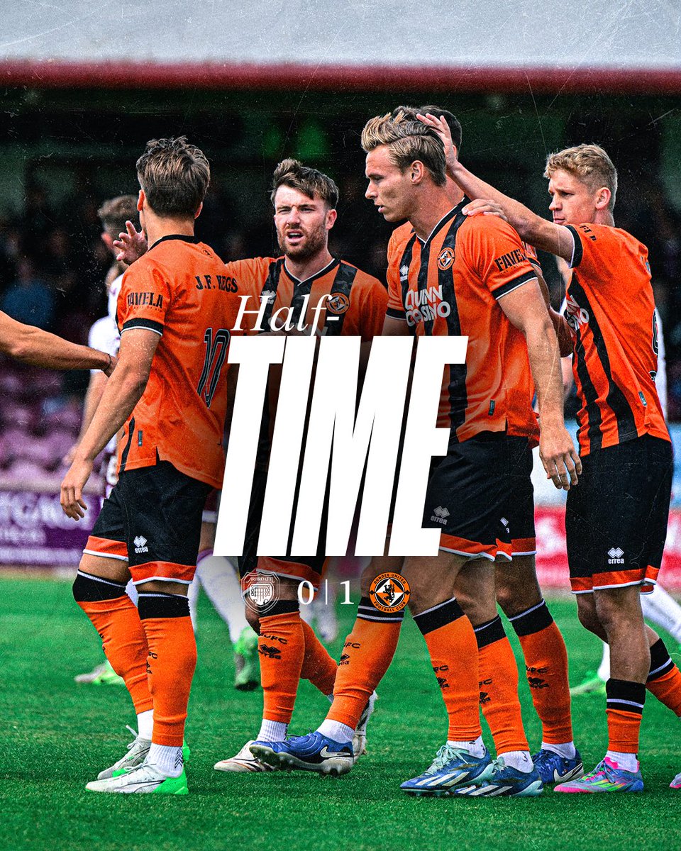 dundeeunitedfc's tweet photo. So far so good in the Arbroath wind ๐จ
๐ 0๏ธโฃ-1๏ธโฃ ๐ | #ARBUTD | #DUFC https://t.co/QjZAcz2oJr