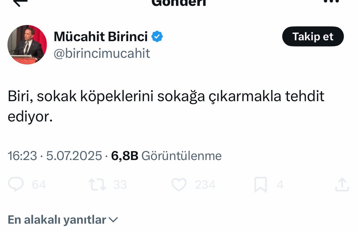 Bu orspu evladı neden evinden alınmıyor. Milyonlarca insana sokak köpeği demiş. Bu ülkede sadece Cumhurbaşkanı’na hakaret etmek mi suç