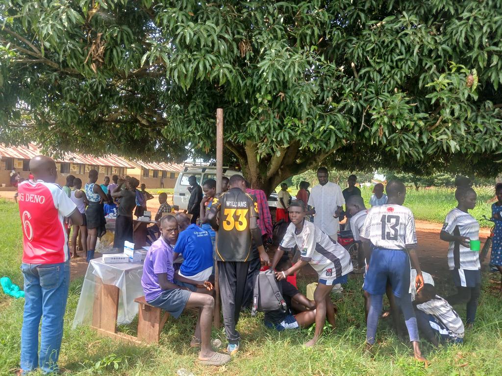 We partnered with Mucwini Health Centre III for a medical and SRH outreach with free services for players &amp; community members: HIV testing &amp; counselling, malaria testing &amp; treatment, condom distribution &amp; family planning.

#RugbyTacklingLife
#RotisOnTheRoad