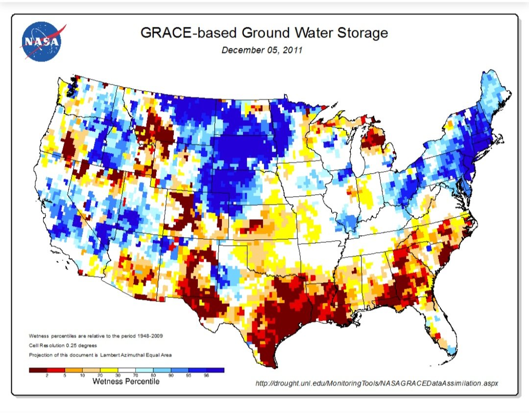 Trumpertarian's tweet photo. Them:
Its not desert, its hill country.

Water table map: Uh, yeah....it's a desert. https://t.co/j1ratBEybE
