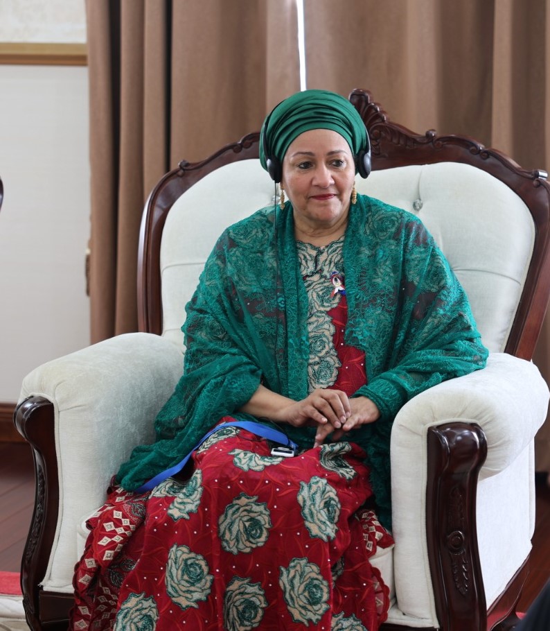 Secretária-Geral Adjunta das Nações Unidas nas celebrações dos 50 anos da Independência de Cabo Verde.

<a href="/AminaJMohammed/">Amina J Mohammed</a> em visita oficial para as comemorações do 5 de julho e dos 50 anos de cooperação entre 🇨🇻 e 🇺🇳.

#CVIndependenceDay #UNCV50 #UN80

#SDGs #Agenda2030 #LNOB