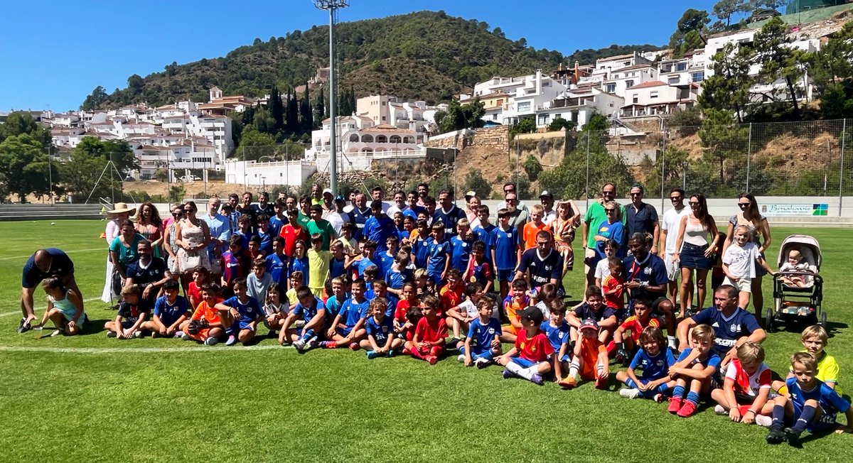 Leyendas España (@leyendasespana) on Twitter photo ⚽️🇪🇸 Gracias por el apoyo <a href="/aytodebenahavis/">AytodeBenahavís</a> para un Clinic que repite éxito y que volverá de nuevo
#somosleyendas #somosespaña ⚽️🇪🇸 Gracias por el apoyo <a href="/aytodebenahavis/">AytodeBenahavís</a> para un Clinic que repite éxito y que volverá de nuevo
#somosleyendas #somosespaña
