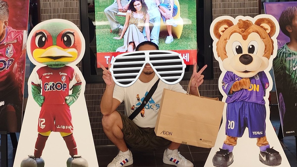 もっと気持ちよく負けたかった、、、顔と手の区別もつかない審判、、、これがJ1ってやつなんですね。

#ファジアーノ岡山

でも、サッカーの盛り上がりを味わいたくて岡山駅あたりに行ったら、某ゲーム機が普通に店頭に並んでて買えました、ありがとうございます。