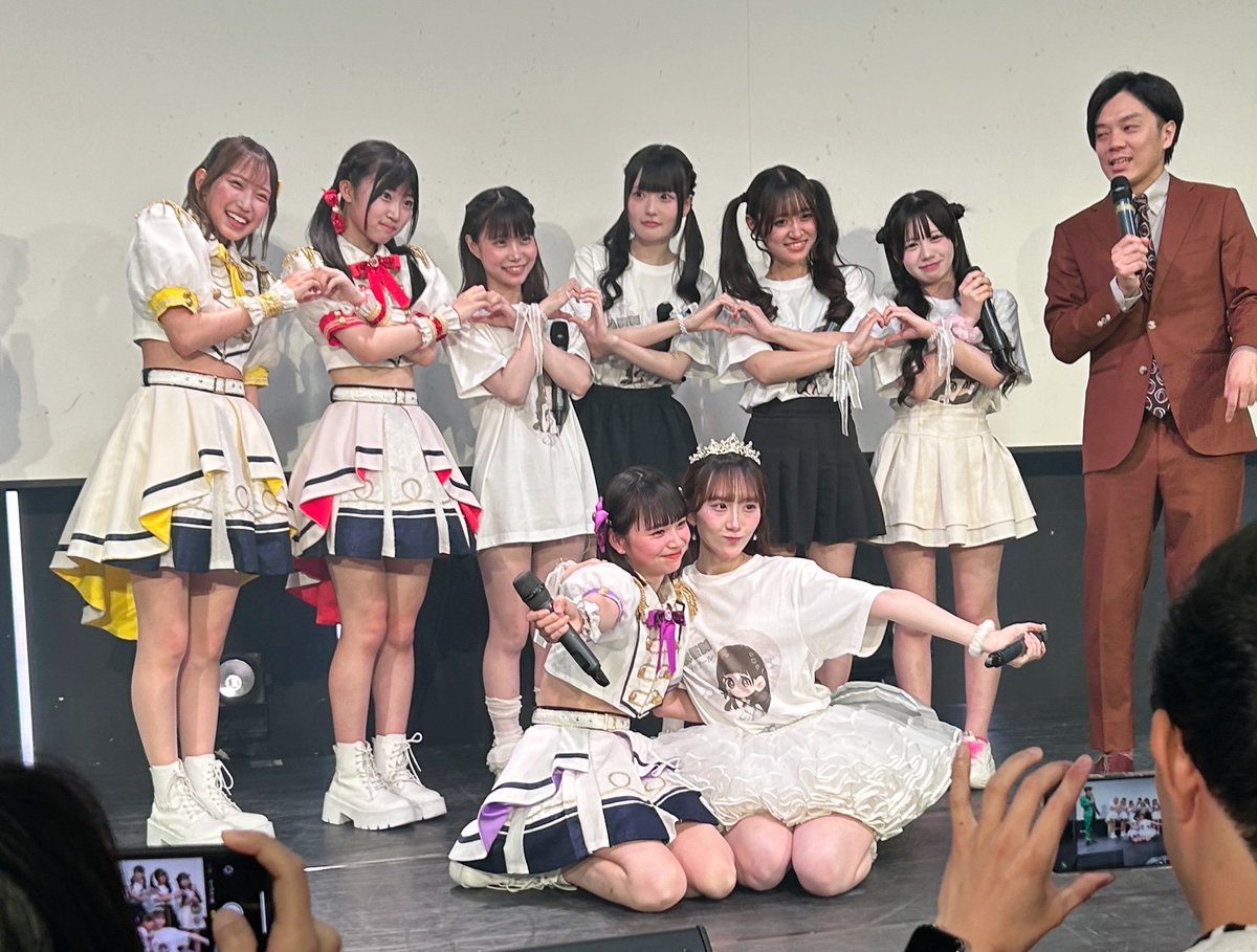 orenchi715's tweet photo. 星乃花恋生誕祭でBABY BUBBLEを観てきました🫧
どこでも生誕祭っていうのは穏やかなお祝いムードで良いもんですね😄
特典会でななちゃんにウィンクなんてリクエストしちゃってね😉
あぁ~楽しかった🎶
#BABYBUBBLE
#水光なな @nana_babybubble
#星乃花恋生誕祭
#星乃花恋 @aiaru_karen
#アイアール https://t.co/EU4h678eWo
