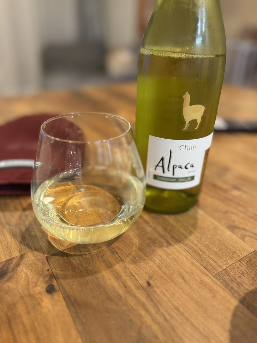 奥様と談笑してて忘れてたけど、当然呑んでおります🍷