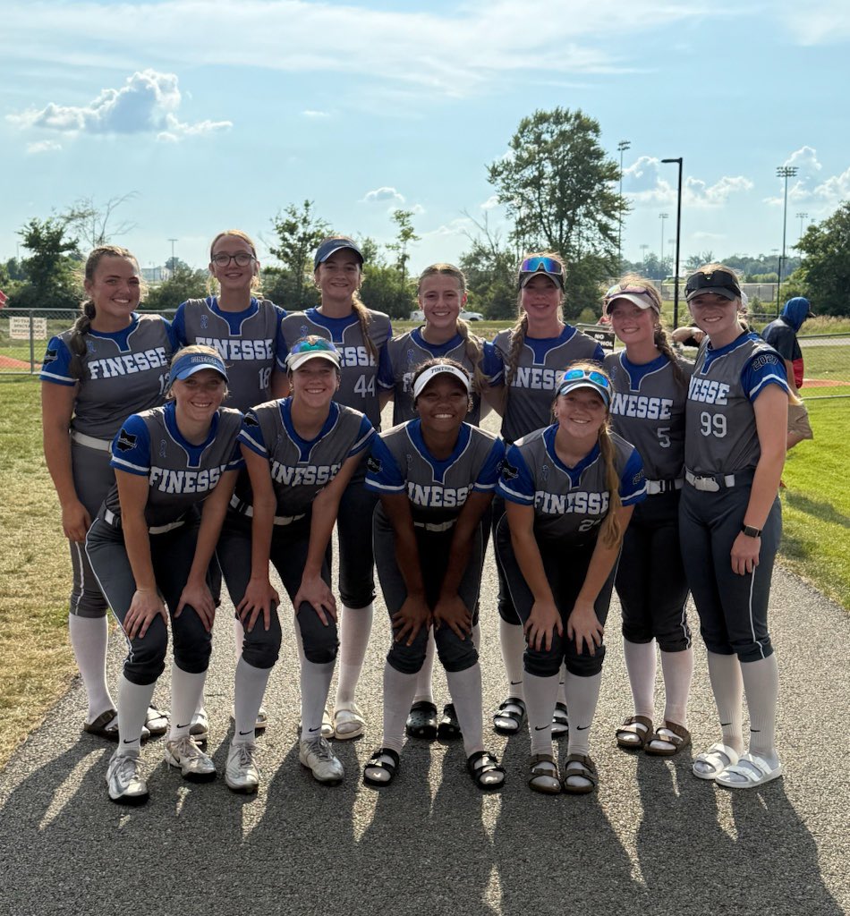Bracket play starts today!  🙌🏻 1:15 D 23 at Grand Park!  @CollegBDJocks <a href="/d1fastpitch1/">D1 Fastpitch</a>