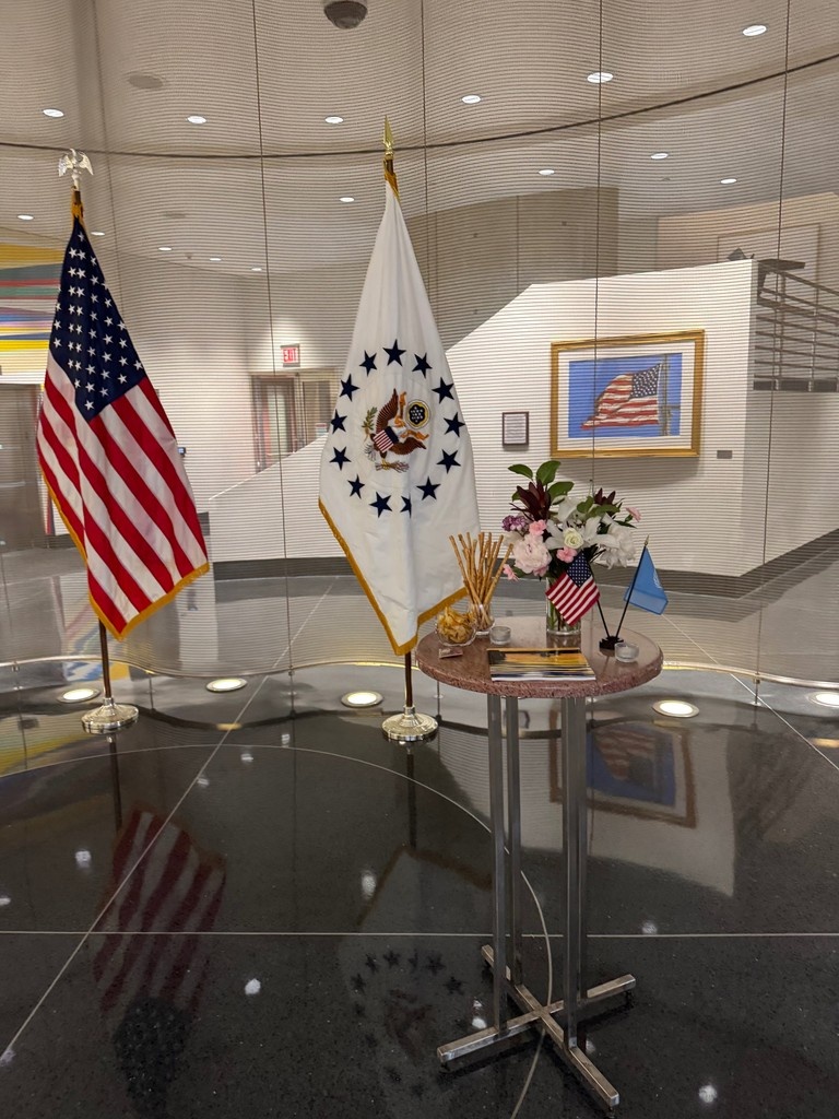 BarbaraPrey's tweet photo. I was the guest of honor at a farewell event at the U.S. Mission to the United Nations recently and enjoyed re-visiting my painting 
Gallantly Streaming installed in the lobby there #UN #USUN #flag #GallantlyStreaming #AIE #artinembassies #watercolor #painting #art https://t.co/cytv82PhgG