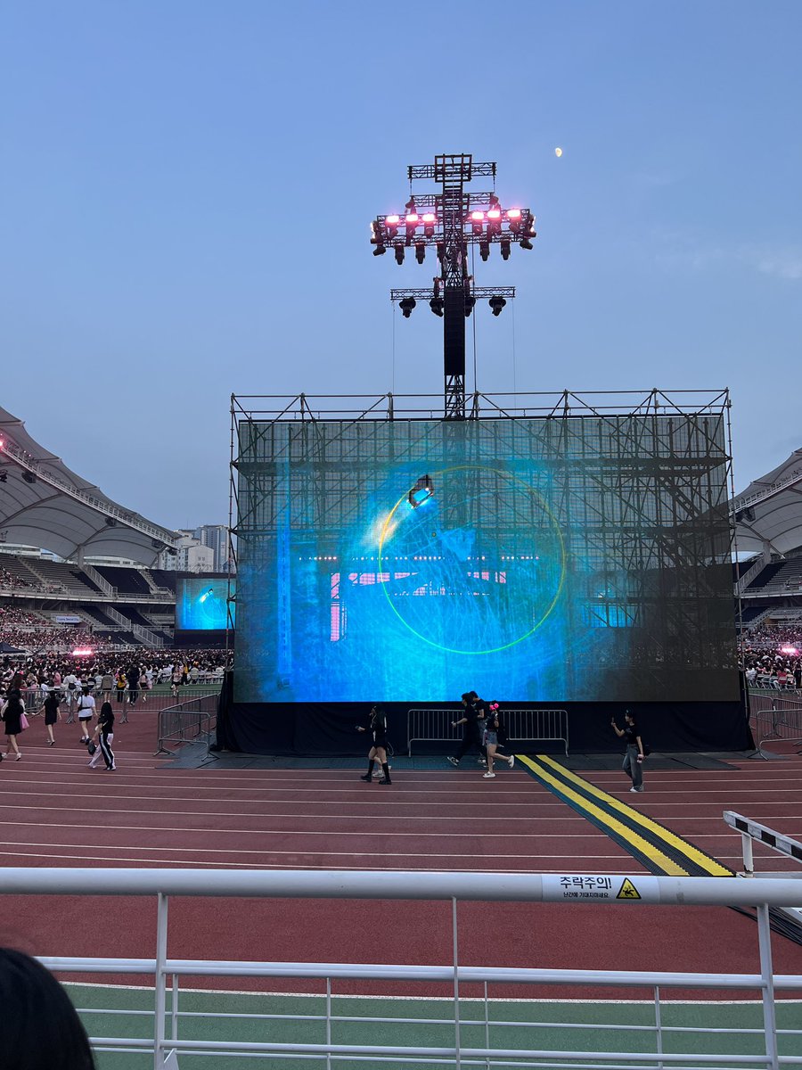 시야몬 tweet media