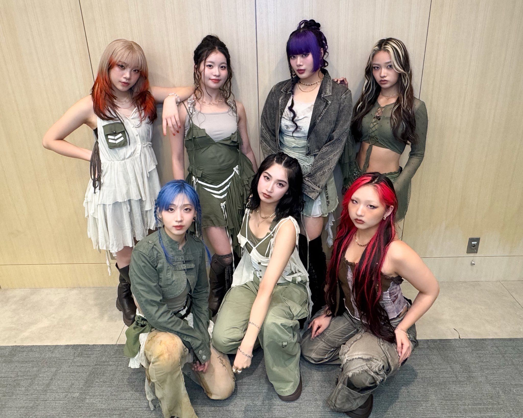 GvGW0leasAAF5LC?format=jpg&name=large