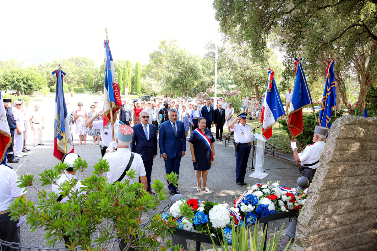 En ce 5 juillet, alors que l’Algérie célèbre son indépendance, nous pensons aux Français et aux Harkis – hommes, femmes, enfants – massacrés avec férocité et furie par les indépendantistes le 5 juillet 1962

➡️facebook.com/sebastienleroy…