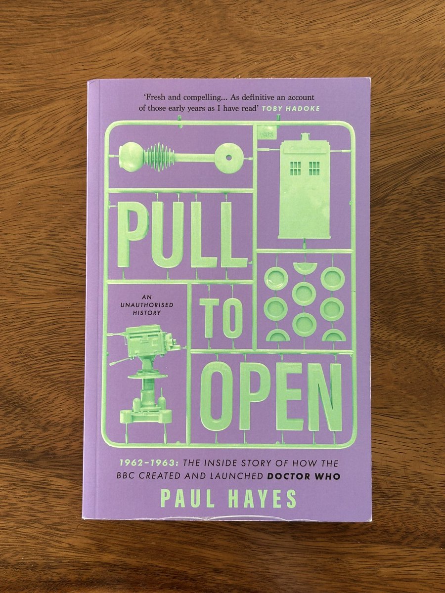 oliverchenery's tweet image. What an absolutely incredible #DoctorWho book from Ten Acre Films - beautifully in depth and full to the brim of every event leading to the creation of our favourite blue box show!
10/10 🟦❤️