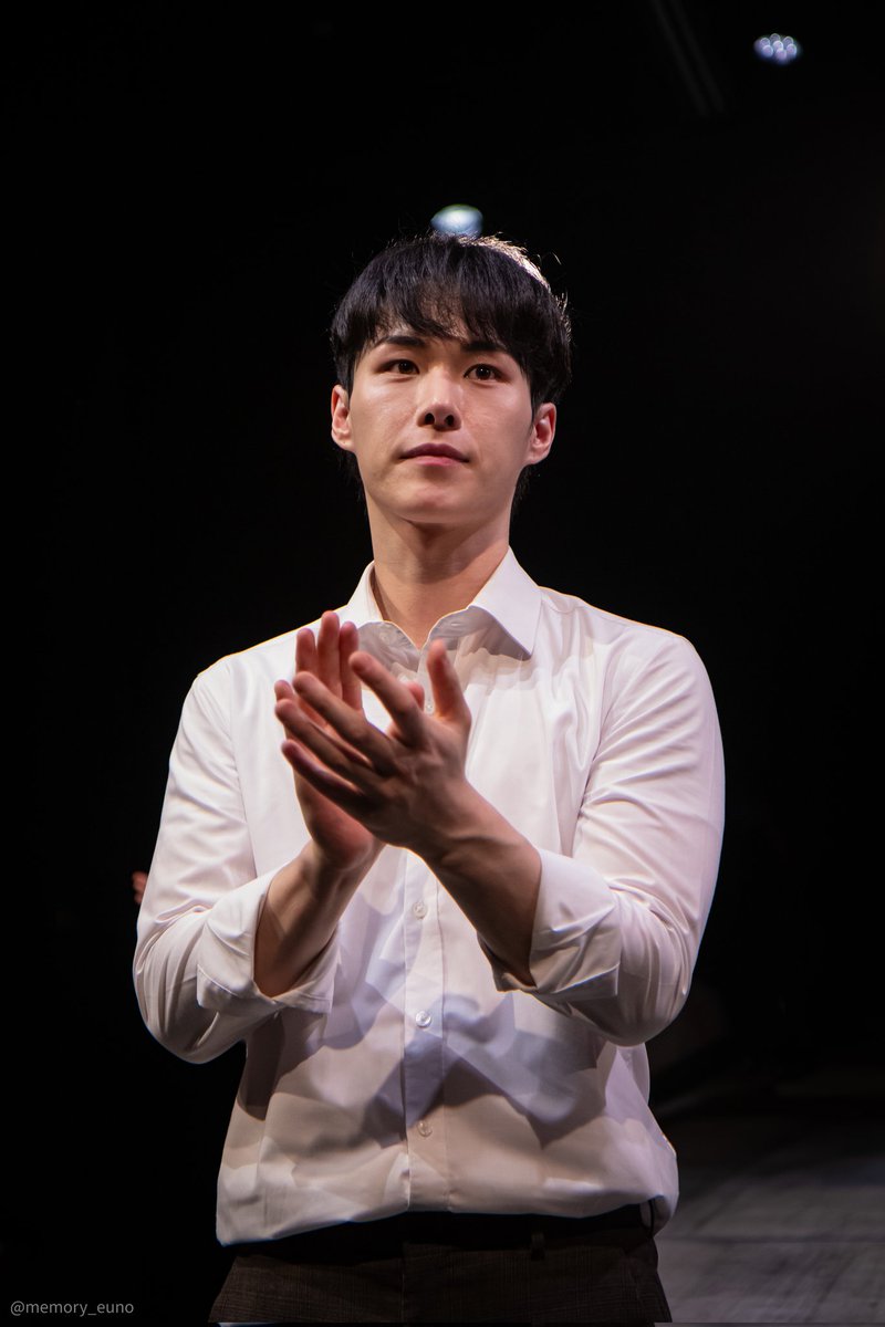 250705 보도지침 커튼콜
 
황승욱 | #조모세 배우님