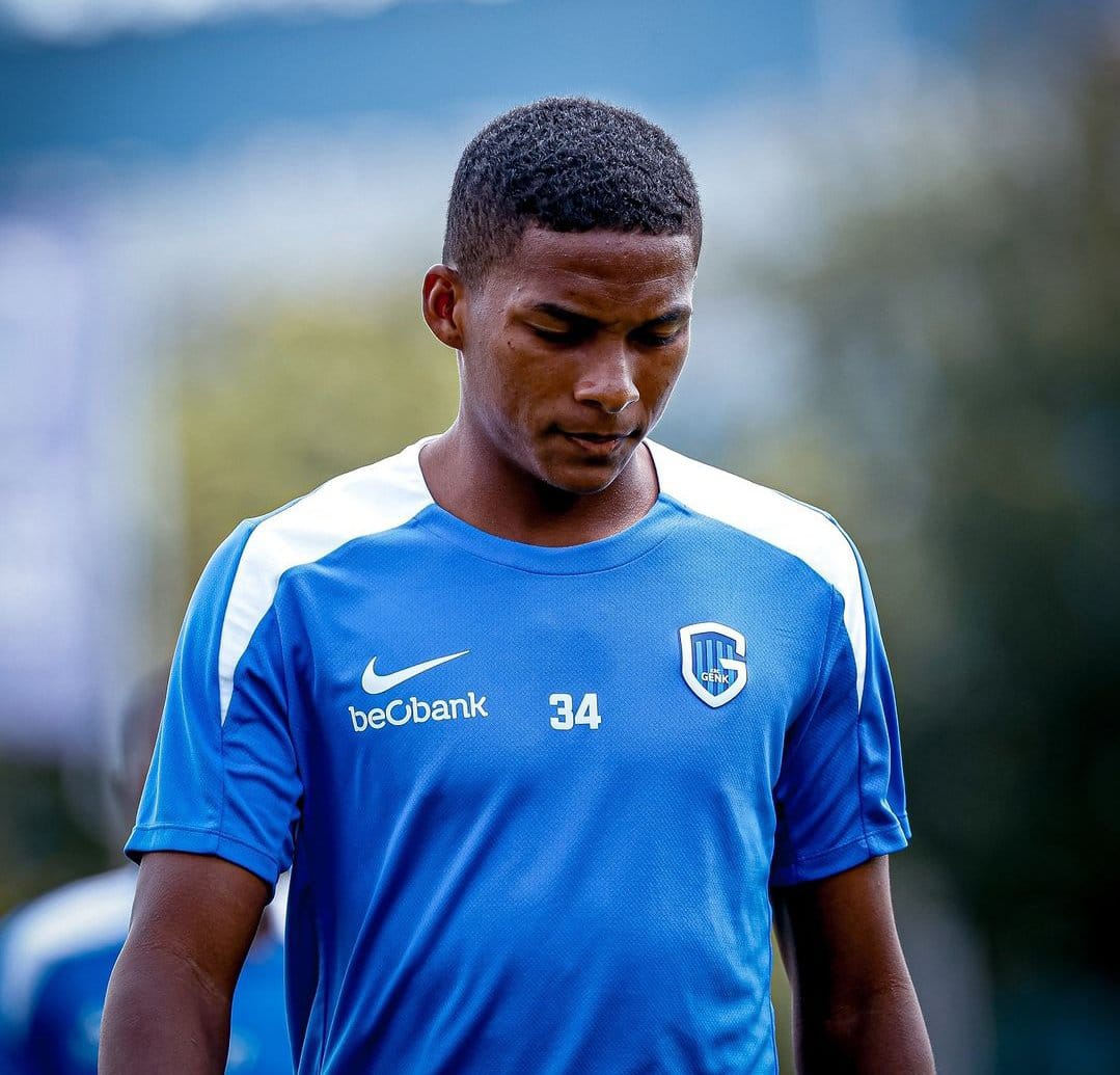 tachiraposting's tweet image. 💣EL FICHAJE DE TÁCHIRA 🟡⚫
El Deportivo Táchira tiene todo acordado con Adrián Palacios para llegar a San Cristóbal y sustituir a Carlos Vivas. Mientras volvía de Chipre, Gerzon Chacón pasó por Bélgica para cerrar el acuerdo de cesión con el Genk.
vía: @IamZurdo_20 (Redwine)