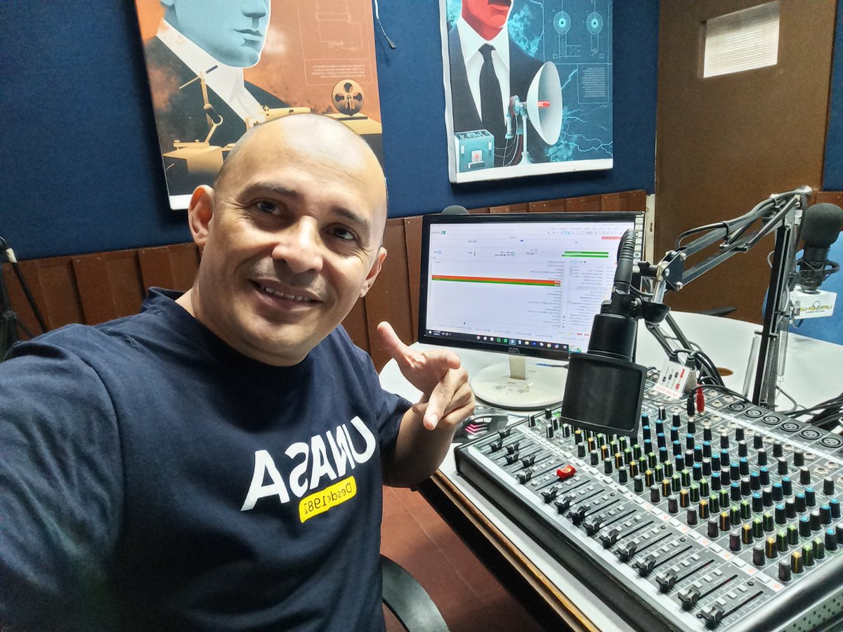 UFM949's tweet photo. 🎷 (((ONLY  SALSA))📯

💃🕺¡HOY, HOY, HOOY SÓLO CON SALSA, TODO EL DÍA!🕺💃
 Una programación sin interrupciones  del mejor género musical tropical por excelencia...

🎷 (((ONLY  SALSA))📯
👇👇👇👇👇
📻Radio UFM 94.9
💻  https://t.co/cant2O8RkW
🎧  Radio Ufm El Salvador https://t.co/vjvNgtX7FC