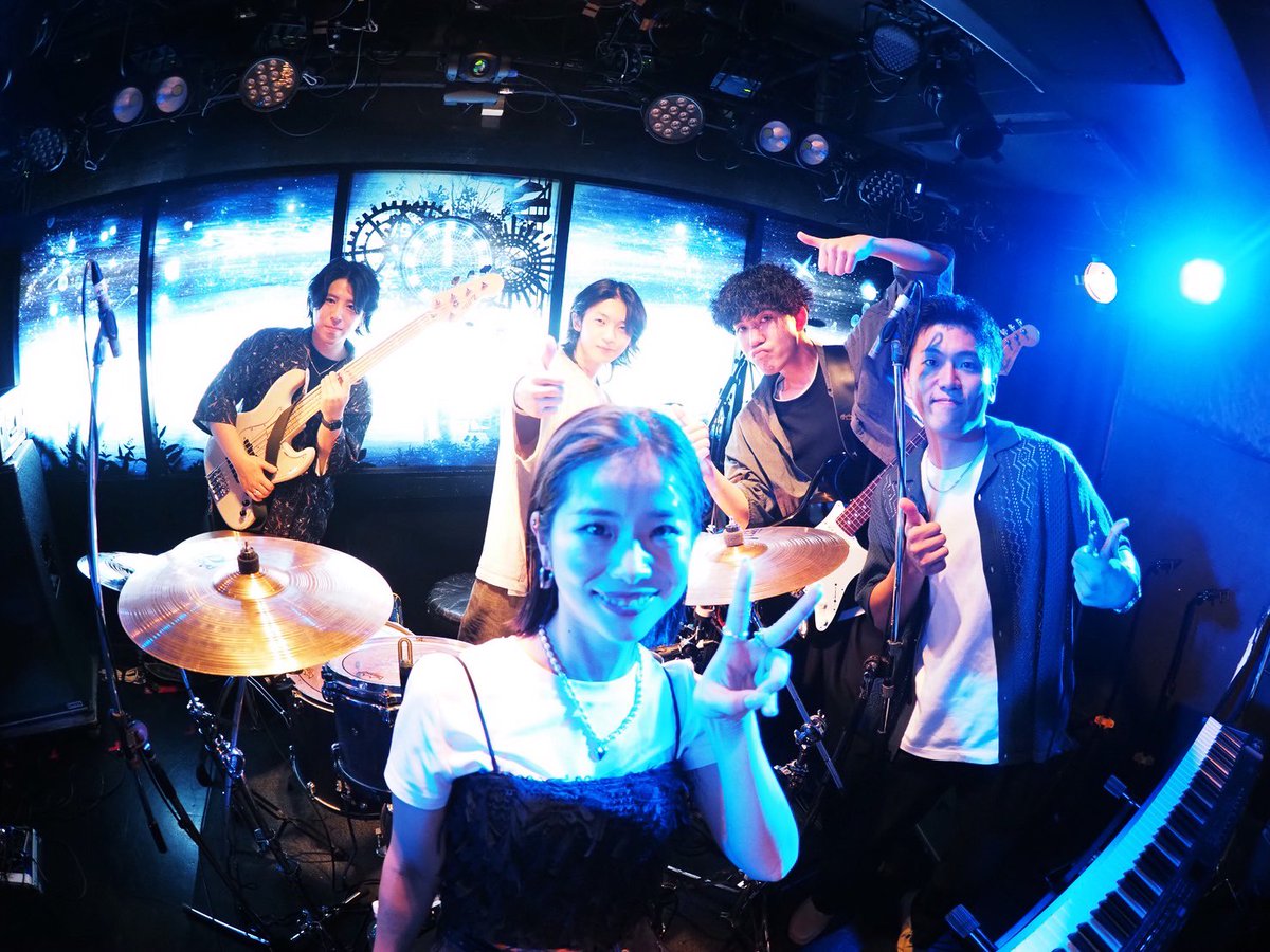 6/29"赤坂navey floor" Live Photos

先日のライブ最高に楽しかったです。
沢山良い写真を撮っていただきました。
本当にありがとうございます。

皆さんとまたお会いできる日を楽しみにしております！！🦖🦖🦖🦖🦖

#ミドリノキョウリュウ
#ピアノロック
