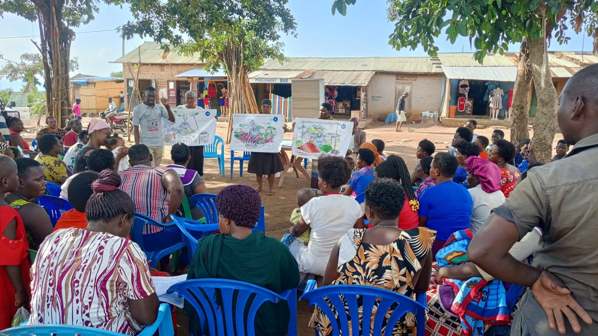 HungerFightersU's tweet image. Promoting Food Safety &amp;amp; Quality

HFU, with @WFP_Uganda support, trains vendors &amp;amp; retailers in Kyangwali, Nakivale &amp;amp; Oruchinga communities to improve food handling, storage &amp;amp; sales ensuring access to safe, nutritious food for refugees &amp;amp; hosts.

#RMD #FoodSafety #FSQ #Livelihoods