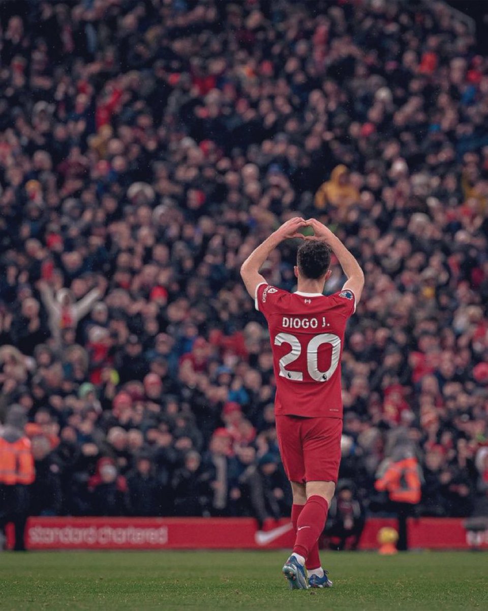 AtaqueFutbolero's tweet photo. Liverpool mantendrá vigente el contrato de Diogo Jota y le pagará el salario a su familia durante los próximos dos años. 

Qué pedazo de club. ❤️🙏🏼 https://t.co/aEvCOWbJD3