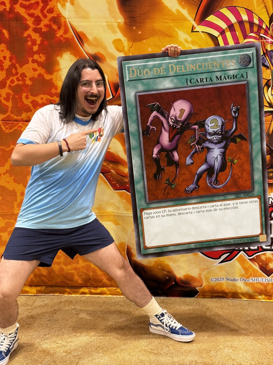 DevirAmericas's tweet photo. Ganadores de la #CartaGigante #TimeWizard 2005. Último evento del primer día en #WCQ centroamericano de Costa Rica 🇨🇷.
#YuGiOhTCG #YGO #konami. https://t.co/TNjkfz3mNt