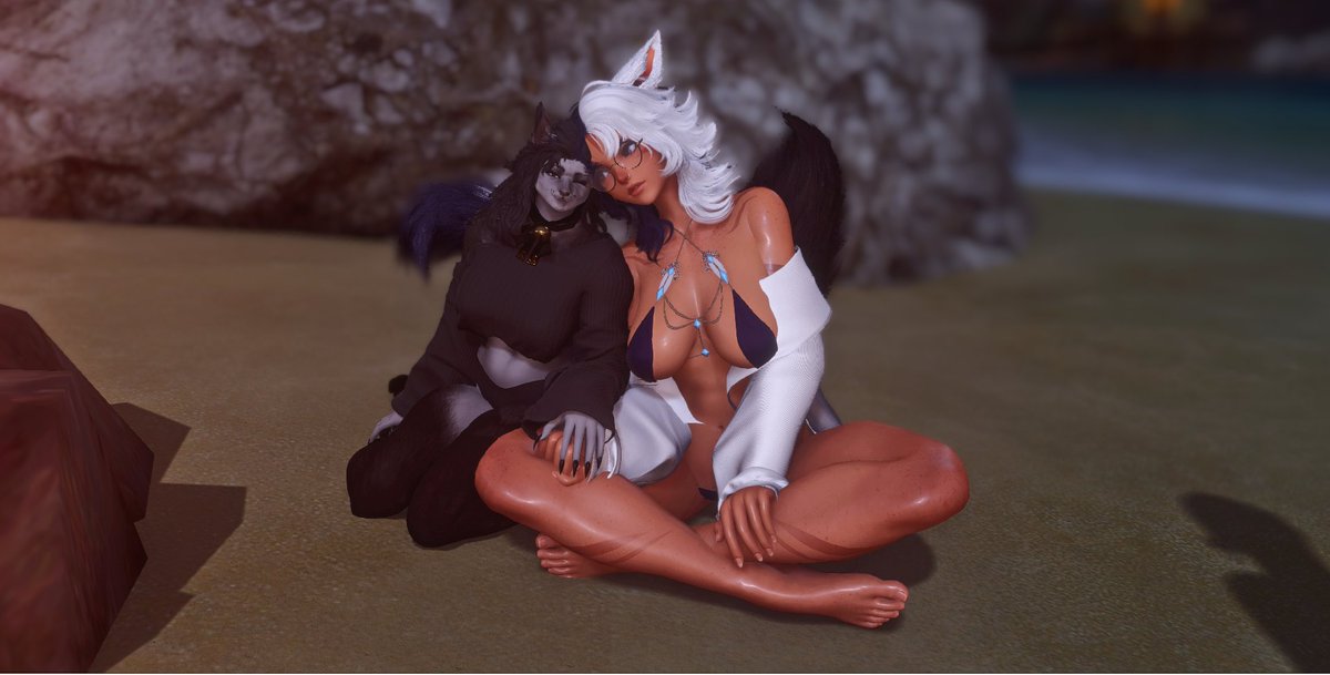 Snuggled up all warm with <a href="/motosussy/">Moto ❤</a> X3 <3 
. 
. 
#ffxivsummerbash #GPOSERS #ffxivgpose