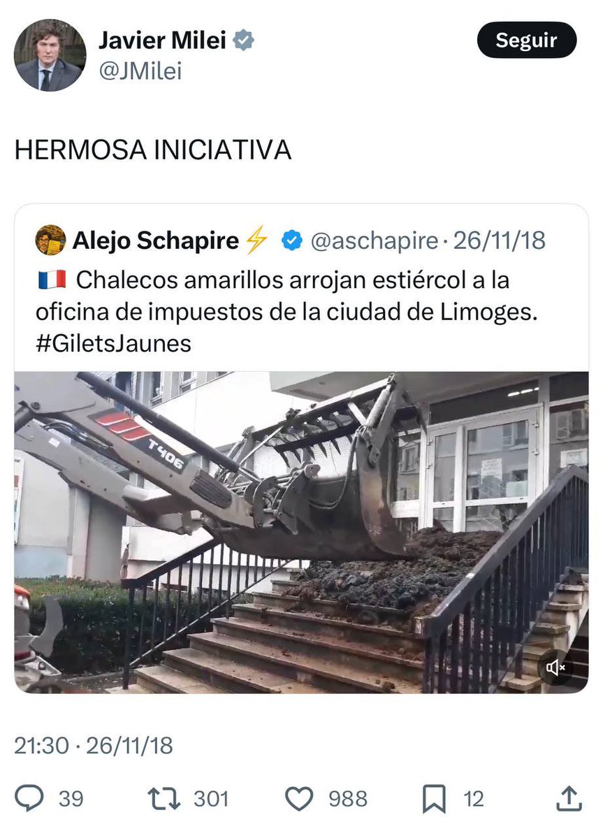 CFKArgentina's tweet image. Che Milei… “Libertario” de los ricos!
¿Te acordás cuando posteabas la foto de los manifestantes franceses, identificados como “los chalecos amarillos”, tirando camiones de bosta en las oficinas públicas de Francia y decías, textualmente… “HERMOSA INICIATIVA”?
Fijate hermano y…