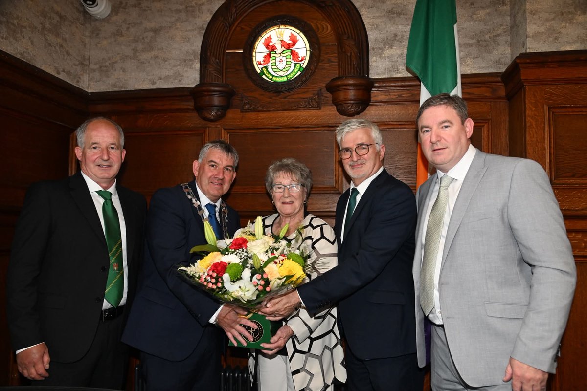 McConalogue's tweet image. Wonderful to see the Blaney family being honoured with a civic reception to mark 100 years of continuous political representation on Donegal County Council.
The event recognised, acknowledged & congratulated the Blaney family on what is a truly unique and remarkable achievement.