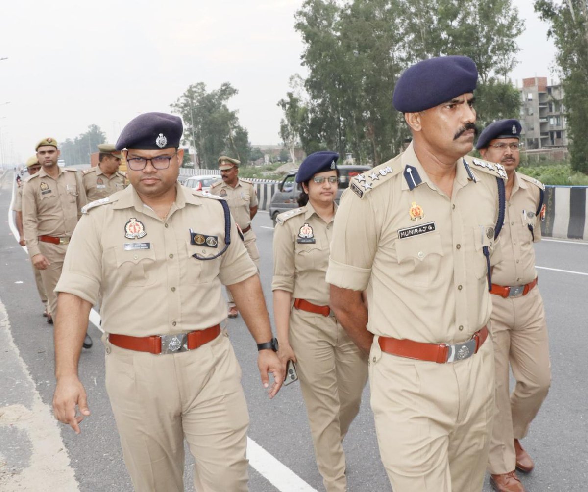 DIG Range Moradabad (@digmoradabad) on Twitter photo .<a href="/digmoradabad/">DIG Range Moradabad</a> <a href="/IPSMUNIRAJ/">Muniraj Gobu</a> G рджреНрд╡рд╛рд░рд╛ #SP рдЕрдорд░реЛрд╣рд╛ рдХреЗ рд╕рд╛рде рдХрд╛рдВрд╡рдбрд╝ рдпрд╛рддреНрд░рд╛/рд╢реНрд░рд╛рд╡рдг рд╢рд┐рд╡рд░рд╛рддреНрд░рд┐ рдХреЗ рджреГрд╖реНрдЯрд┐рдЧрдд рдмреНрд░рдЬрдШрд╛рдЯ, рдЬрдирдкрдж рдЕрдорд░реЛрд╣рд╛ рдореЗрдВ рдХрд╛рдВрд╡рдбрд╝ рдорд╛рд░реНрдЧреЛрдВ рдХрд╛ рднреНрд░рдордг рдХрд░ рд░реВрдЯ рдбрд╛рдпрд╡рд░реНрдЬрди/рдпрд╛рддрд╛рдпрд╛рдд рд╡реНрдпрд╡рд╕реНрдерд╛, рдкреБрд▓рд┐рд╕ рдкреНрд░рдВрдмрдВрдзрди рд╡ рдЕрдиреНрдп рд╡реНрдпрд╡рд╕реНрдерд╛рдУрдВ рдХрд╛ рдирд┐рд░реАрдХреНрд╖рдг рдХрд┐рдпрд╛ рдЧрдпрд╛ рдПрд╡рдВ рд╕рдВрдмрдВрдзрд┐рдд рдХреЛ рдЖрд╡рд╢реНрдпрдХ рджрд┐рд╢рд╛-рдирд┐рд░реНрджреЗрд╢ рджрд┐рдпреЗ рдЧрдпреЗ ред .<a href="/digmoradabad/">DIG Range Moradabad</a> <a href="/IPSMUNIRAJ/">Muniraj Gobu</a> G рджреНрд╡рд╛рд░рд╛ #SP рдЕрдорд░реЛрд╣рд╛ рдХреЗ рд╕рд╛рде рдХрд╛рдВрд╡рдбрд╝ рдпрд╛рддреНрд░рд╛/рд╢реНрд░рд╛рд╡рдг рд╢рд┐рд╡рд░рд╛рддреНрд░рд┐ рдХреЗ рджреГрд╖реНрдЯрд┐рдЧрдд рдмреНрд░рдЬрдШрд╛рдЯ, рдЬрдирдкрдж рдЕрдорд░реЛрд╣рд╛ рдореЗрдВ рдХрд╛рдВрд╡рдбрд╝ рдорд╛рд░реНрдЧреЛрдВ рдХрд╛ рднреНрд░рдордг рдХрд░ рд░реВрдЯ рдбрд╛рдпрд╡рд░реНрдЬрди/рдпрд╛рддрд╛рдпрд╛рдд рд╡реНрдпрд╡рд╕реНрдерд╛, рдкреБрд▓рд┐рд╕ рдкреНрд░рдВрдмрдВрдзрди рд╡ рдЕрдиреНрдп рд╡реНрдпрд╡рд╕реНрдерд╛рдУрдВ рдХрд╛ рдирд┐рд░реАрдХреНрд╖рдг рдХрд┐рдпрд╛ рдЧрдпрд╛ рдПрд╡рдВ рд╕рдВрдмрдВрдзрд┐рдд рдХреЛ рдЖрд╡рд╢реНрдпрдХ рджрд┐рд╢рд╛-рдирд┐рд░реНрджреЗрд╢ рджрд┐рдпреЗ рдЧрдпреЗ ред