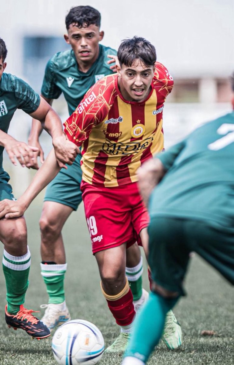 Partida confirmada 
Jonás De León viajará a Brasil el próximo 13 de Julio.
Ya no jugará más en Campana 

Viajará junto a José Miguel Curbelo que recordemos era alta de Independiente pero definitivamente no llegó a jugar en el elenco de Puntas de Valdez.