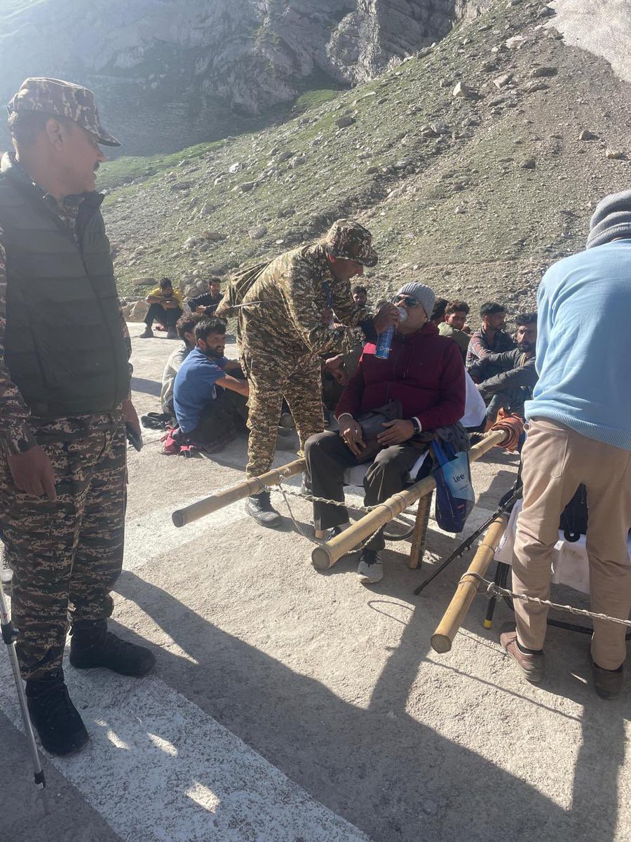 CRPF at service to the people. 
<a href="/crpfindia/">🇮🇳CRPF🇮🇳</a>