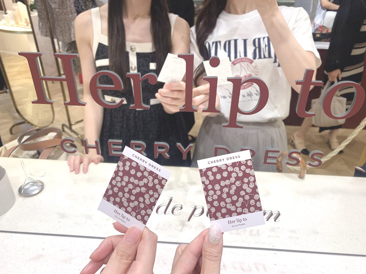 6262_nyan's tweet photo. Classic Cherry Tee🍒
さらっと着られて可愛いのがいちばん✌️
#herlipto https://t.co/X6gSXRwrXy