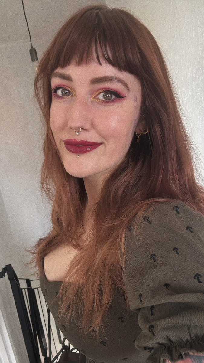 Absolutely knackered. 
Let’s go get bladdered 🙌🏻💖✨