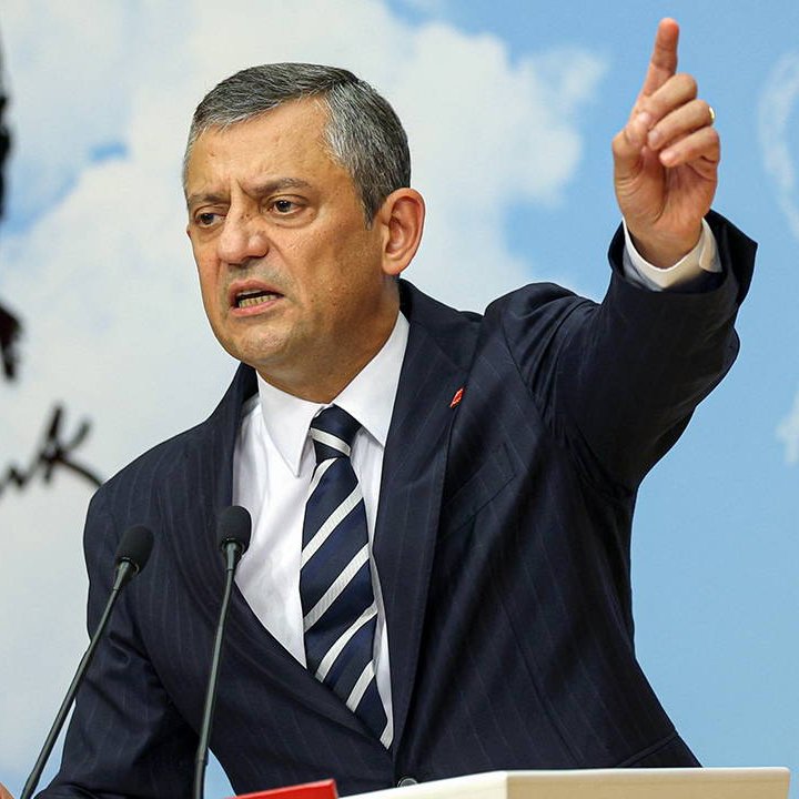 Özgür Özel: "81 ilde sen fragman izliyorsun, fragman! Korku filmini izleteceğim sana. 

Sen kötüleş, senden beter kötüleşmeyen ne olsun."