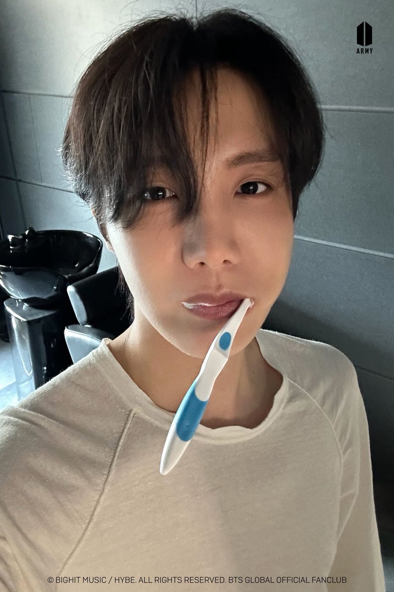 JHOPE “Killin' It Girl” special selfie for ARMYl