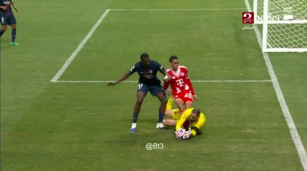 This should be completely illegal to do. 

<a href="/PSG_inside/">Paris Saint-Germain</a> <a href="/FCBayern/">FC Bayern München</a> 

#FIFAClubWorldCup2025 #donnarumm #musiala