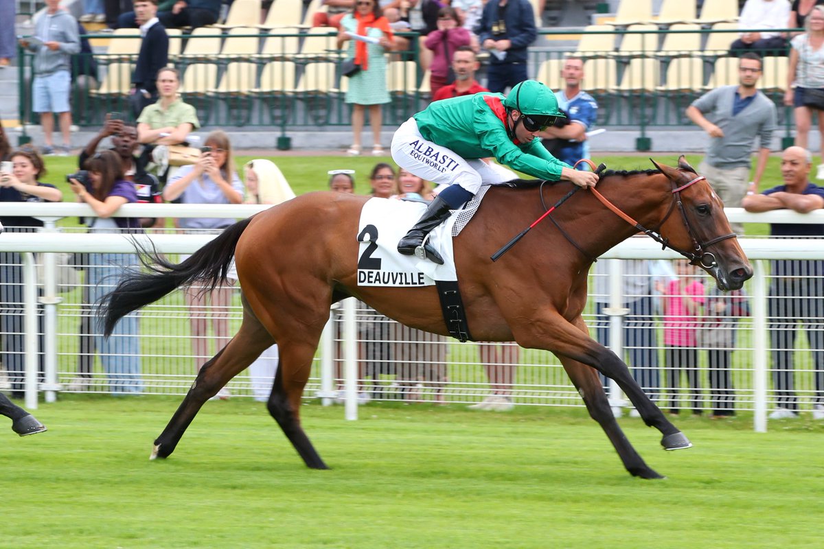 AgaKhanStuds's tweet photo. 🥇 Another winning 2yo debutant for the Aga Khan Studs @fgdeauville today!
#Valasara is a daughter of Valdaya, a half-sister to Prix de Diane winner #Valyra who sold @InfoArqana December Sale last year. 🟢🔴 https://t.co/0jnCpVP8px