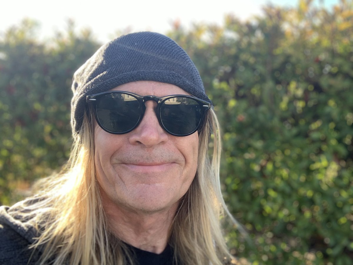 Shine! 🌞🙌🏻
Have a great weekend 🤩