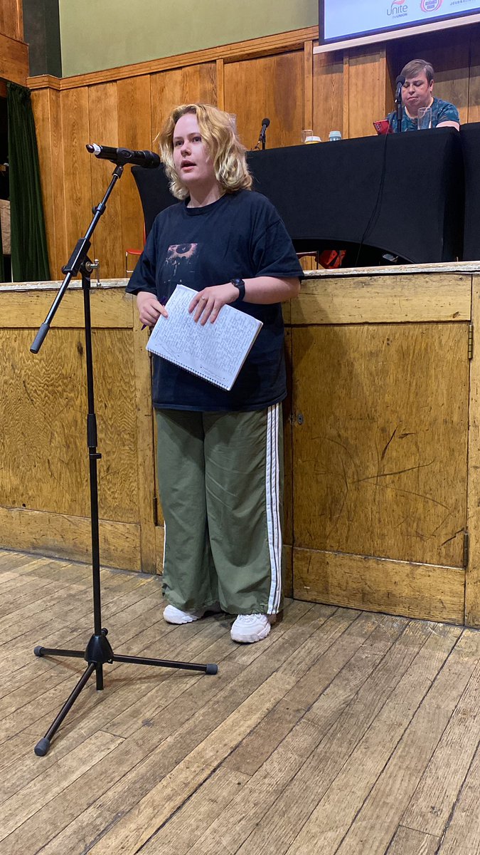 Sezla's tweet image. Eve Miller is a @unisontheunion rep speaking in a personal capacity. Solidarity with Gloucestershire phlebotomists and Birmingham bin workers #nssn2025 #tradeunionsolidarity #Solidarity