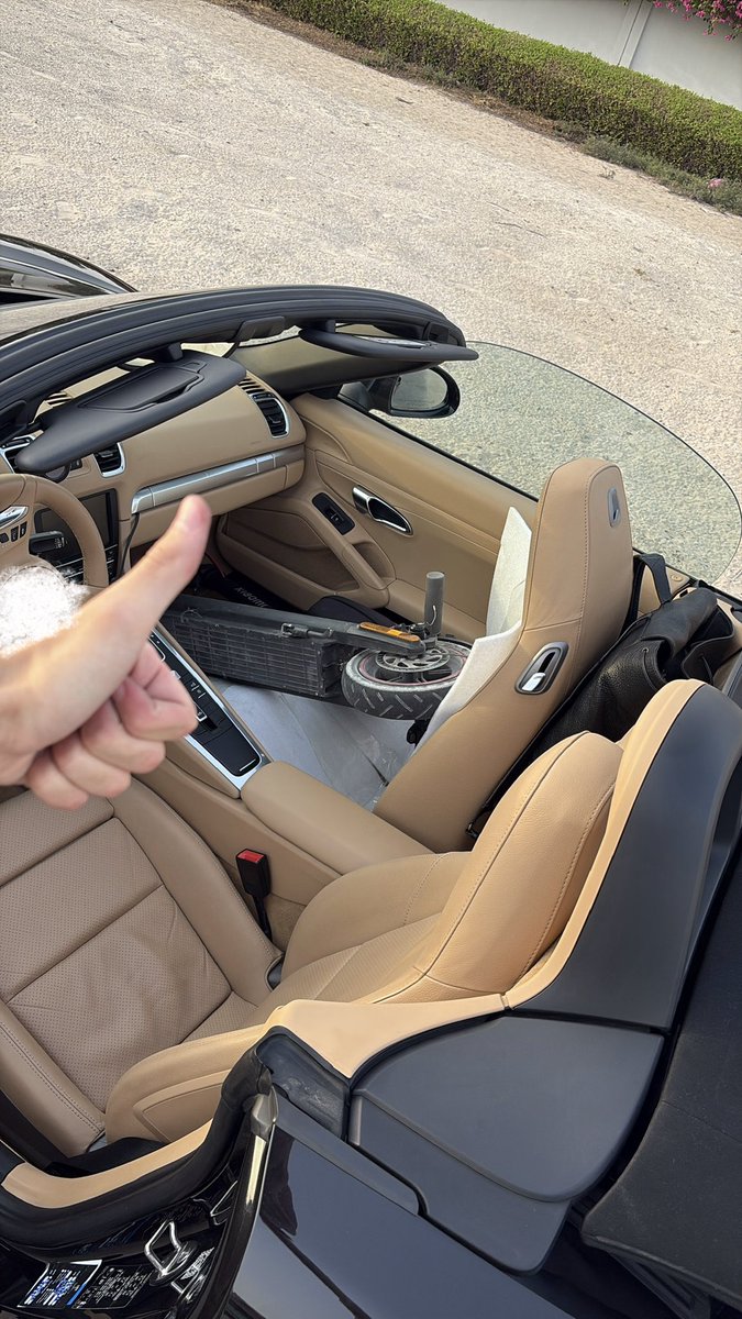 artemgetman_'s tweet image. Практичная машина ёпта 🥴
#practicalcar