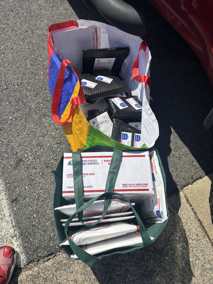 SWIFT (@swiftcardshop) on Twitter photo Shoutout to everyone that hopped on WN this week to buy singles (we sold out) and support Jack's Kids on Wednesday for the AEW break!
Happy to say we raised over $1600 to donate!
ππ»ππ»ππ»ππ»
Shoutout to <a href="/Leaf_Cards/">Leaf Trading Cards</a> for donating wax and cards for the show! Shoutout to everyone that hopped on WN this week to buy singles (we sold out) and support Jack's Kids on Wednesday for the AEW break!
Happy to say we raised over $1600 to donate!
ππ»ππ»ππ»ππ»
Shoutout to <a href="/Leaf_Cards/">Leaf Trading Cards</a> for donating wax and cards for the show!
