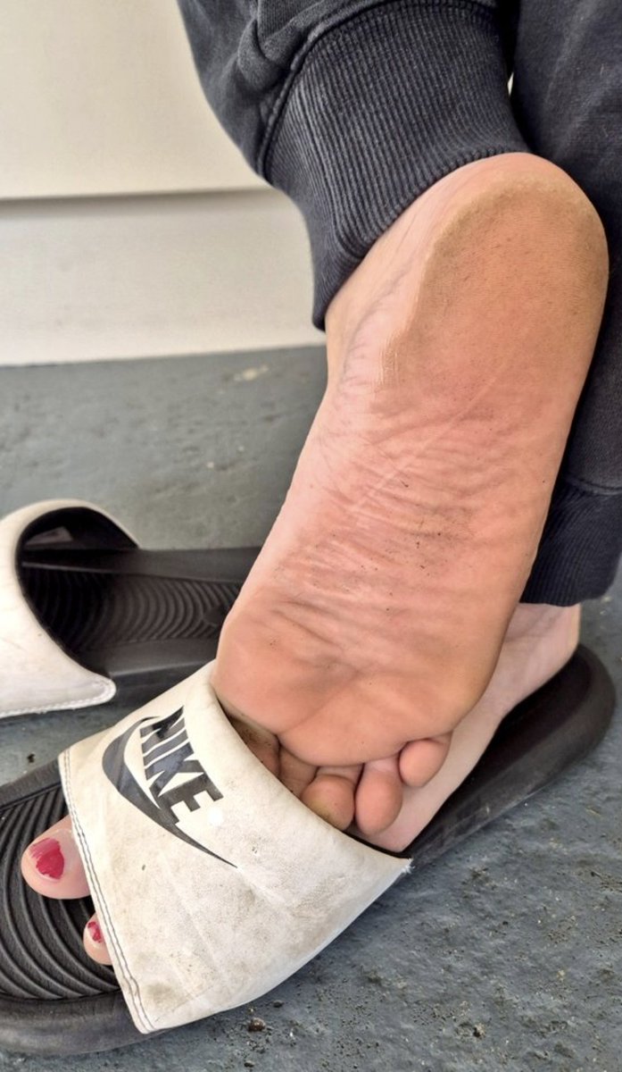 Dan Soleman🏴👣 (@dansoleman) on Twitter photo Made to get on the floor and lick Goddess' dirty sandals clean...then her feet if I do a good job!
Thank you Goddess! 👣🧎😳<a href="/GoddessJennyO/">Femsub Chav Jenny ⛓️😈💸 Uk Brat 🇬🇧</a> Made to get on the floor and lick Goddess' dirty sandals clean...then her feet if I do a good job!
Thank you Goddess! 👣🧎😳<a href="/GoddessJennyO/">Femsub Chav Jenny ⛓️😈💸 Uk Brat 🇬🇧</a>