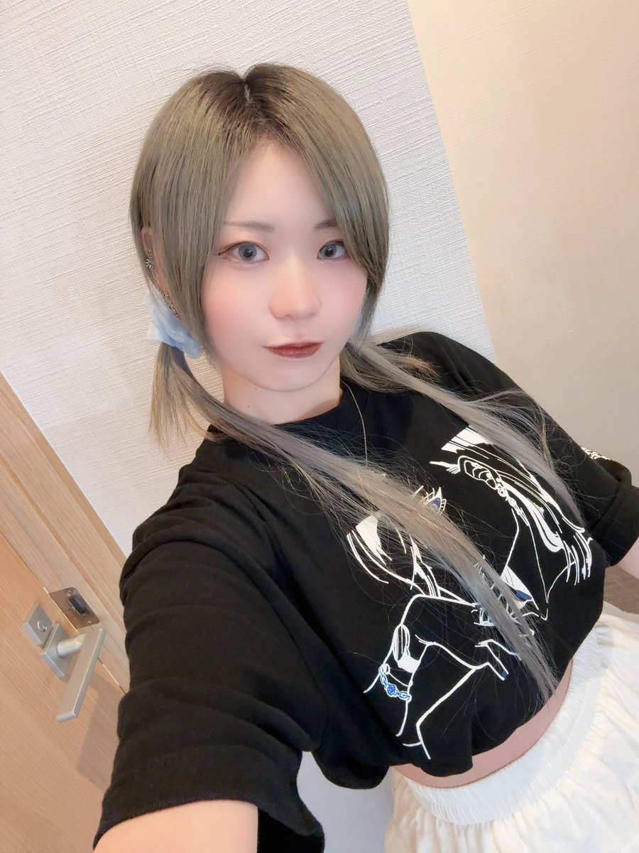 もゆる生誕ありがとうございました！
にゅ~かわいくなったりガチ踊りさせてもろたり！

沢山の方とお話出来て嬉しかった😭
自分に会いに足運んでくれた方も、いつもましてもお久もはじめましても、本当にありがとう

素敵な演者様とお客様と大好きなもゆるのお祝いできて幸せ💙感想頂けると大喜びです