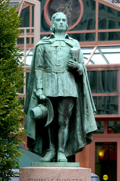 anhonestcon's tweet image. On this day in 1586, Thomas Hooker was born to become The Father of Connecticut. A Purtian minister who held expansive views on who could vote and who disapproved of the religious tests for would-be voters in Massachusetts, he founded Hartford with like-minded congregants. #OTD