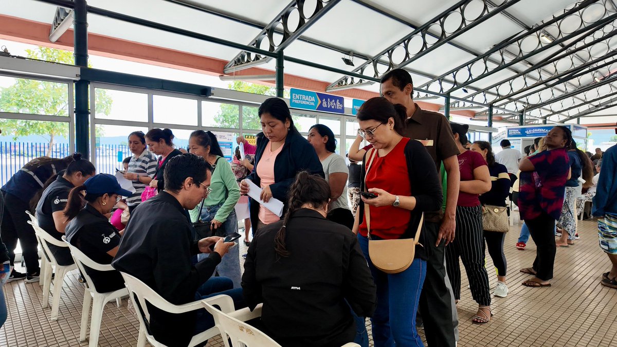 📢 ¡Atención, usuarios del Suburbio!
Hoy estamos atendiendo en la Parada Terminal Batallón del Suburbio en los siguientes horarios:

📝 Registro para el Aporte Social:
⏰ 09h00 a 12h00

💳 Emisión y revalidación de tarjetas preferenciales:
⏰ 08h00 a 13h00
✅ Acércate y realiza