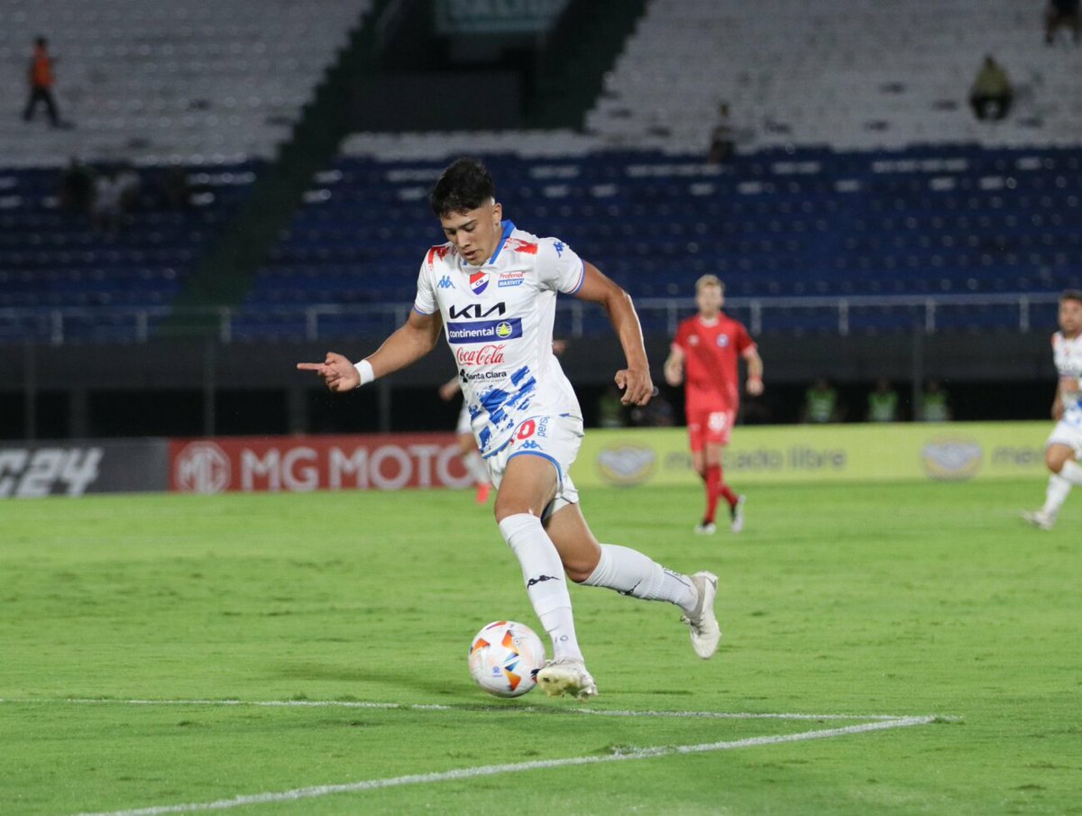 Daniel Troche (@danytroche) on Twitter photo #Nacional
Ni Gustavo ni Tiago!!
Los Caballeros no estarán a disposición de Sarabia para mañana.
Ambos están resolviendo sus salidas, si bien es cierto la inminente ida de Tiago a Olimpia, sigue entrenando con el Trico.
Pero ninguno de los 2 concentran para mañana <a href="/DeporteTotal780/">Deporte Total 📻⚽️🇵🇾</a> #Nacional
Ni Gustavo ni Tiago!!
Los Caballeros no estarán a disposición de Sarabia para mañana.
Ambos están resolviendo sus salidas, si bien es cierto la inminente ida de Tiago a Olimpia, sigue entrenando con el Trico.
Pero ninguno de los 2 concentran para mañana <a href="/DeporteTotal780/">Deporte Total 📻⚽️🇵🇾</a>