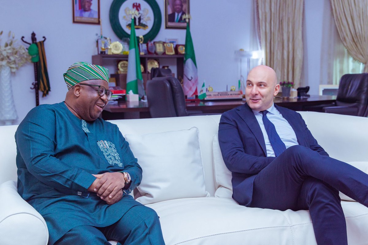 CalebMutfwang's tweet image. I had the pleasure of receiving the Acting Italian Ambassador to Nigeria, Mr. Iacopo Foti, at the Government House in Jos, as we explored a strategic partnership between Plateau State and the Italian government anchored on youth empowerment, skills development, and technical…